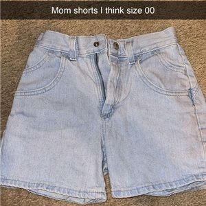 Mom shorts 00